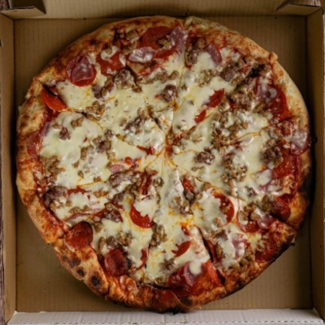 Engineer Pizza (10").