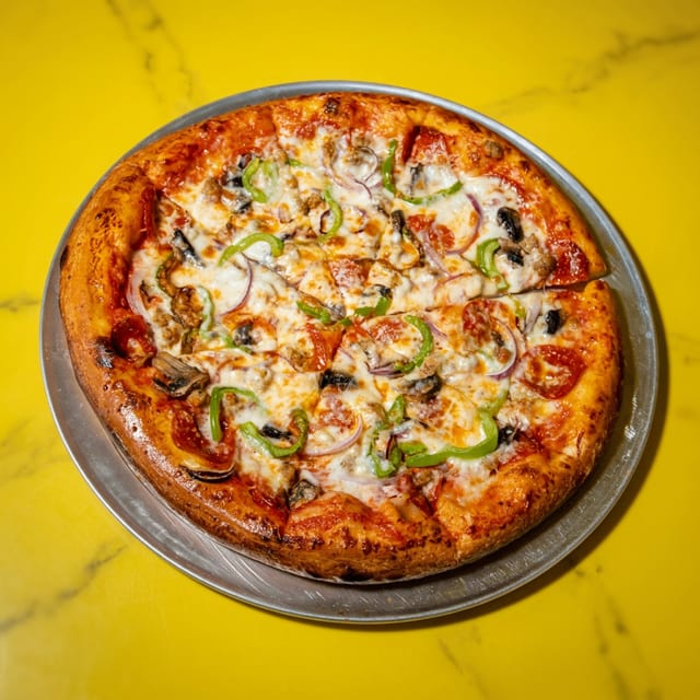 Deluxe Pizza.